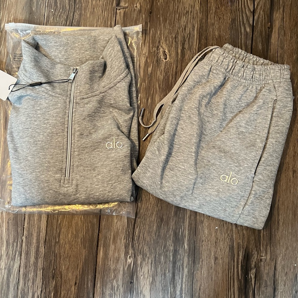 Alo Yoga Men’s Grey Quarter Zip Set – Size Small
